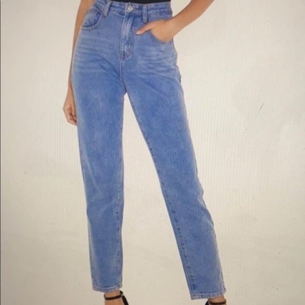 Light wash high waisted mom jeans